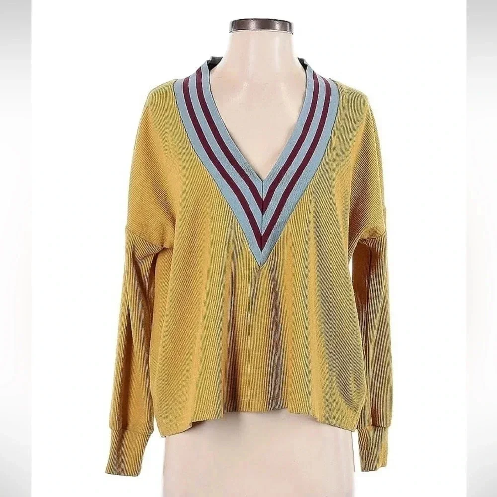 Urban Outfitters Bobby Boyfriend Varsity Sweater Gold Waffle Thermal Size XS - Picture 2 of 6